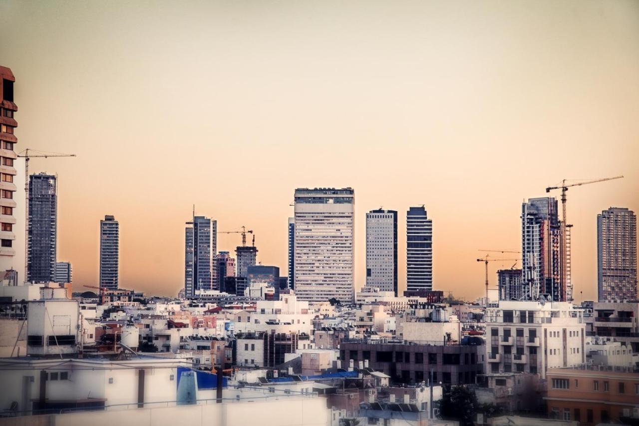 Brown Brut Seafront Hotel, A Member Of Brown Hotels Tel Aviv Exterior foto
