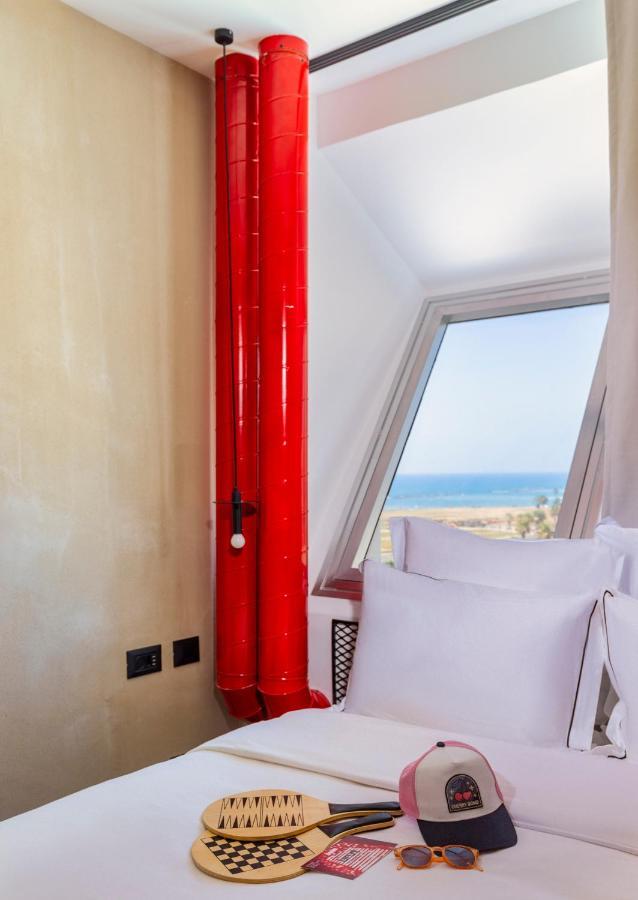 Brown Brut Seafront Hotel, A Member Of Brown Hotels Tel Aviv Exterior foto