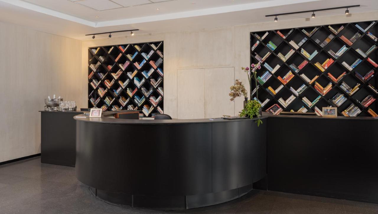 Brown Brut Seafront Hotel, A Member Of Brown Hotels Tel Aviv Exterior foto