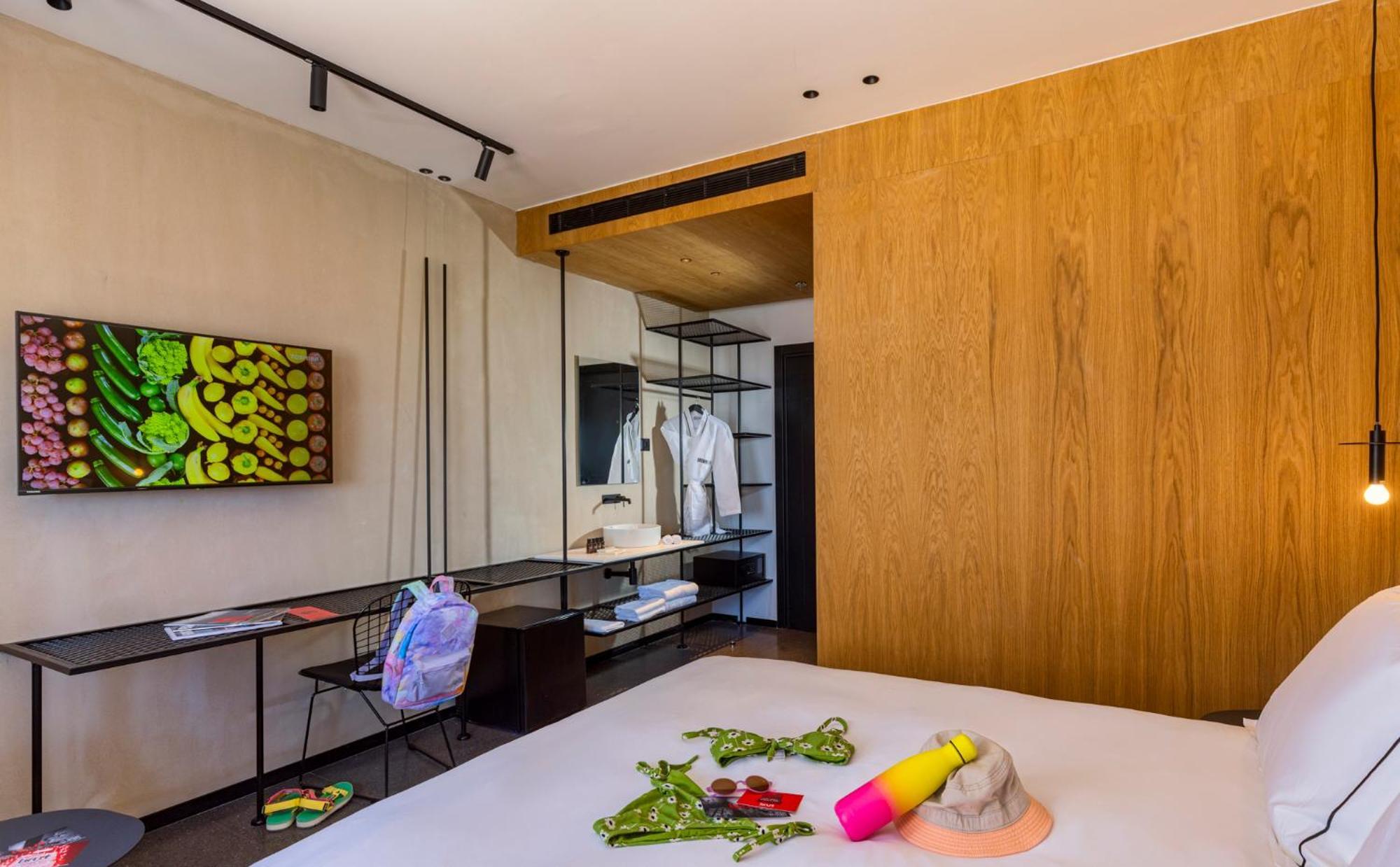 Brown Brut Seafront Hotel, A Member Of Brown Hotels Tel Aviv Exterior foto